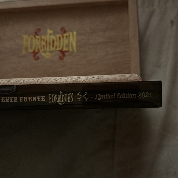 Arturo Fuente Forbidden X the opus x story empty vicarious box / humidor - Picture 5 of 7